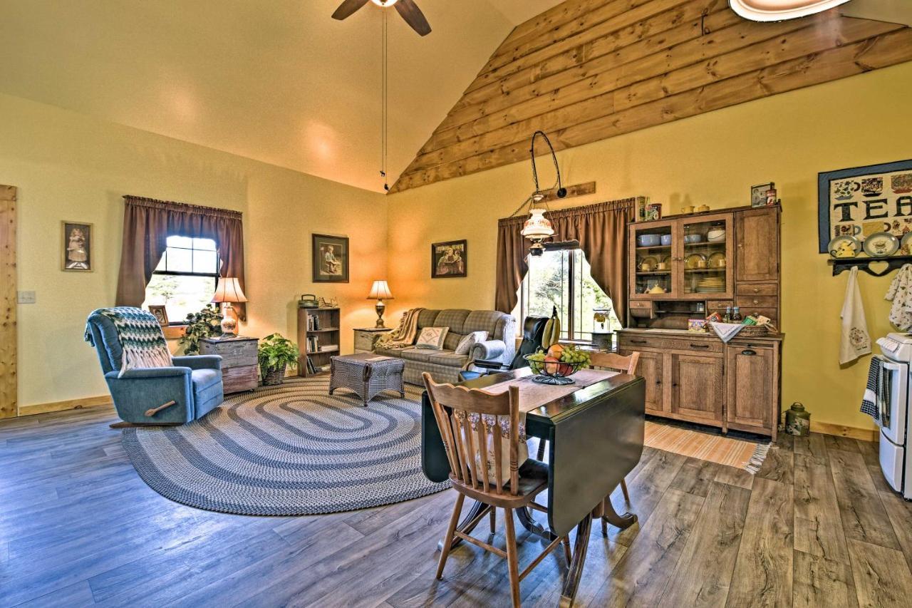 Honey House Cabin - A Quiet Countryside Retreat! Nappanee Экстерьер фото